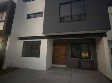 Casa de 3 habitaciones, Tlajomulco de Zúñiga · Bosques Cedrosm Renta Casa Tlajomulco