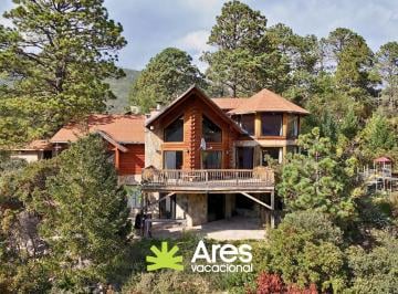 Fachada de la cabaña · Cabaña en Venta con 2,500 m² y Membresía Aaa en Bosques de Monterreal