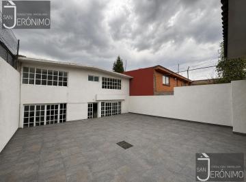Casa · 500m² · 4 Recámaras · 4 Estacionamientos · La Venta