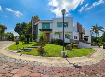 Casa en condominio de 3 habitaciones, Zapopan · Casa en Esquina en Venta Las Cumbres