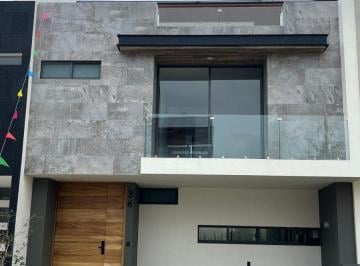 Casa en condominio de 3 habitaciones, Zapopan · Casa en Venta de 217 m² Coto en Soaré, Solares.
