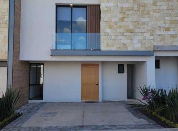 f87501b1043984a7d580f0d3a8f9df862ebc2581e03387499a90786b077b84ea · Casa en Venta en Privada por Villa Magna