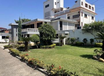 Edificio , Poza Rica de Hidalgo · Se Vende Edificio con Casa Habitacion, Locales Comerciales y Bodegas