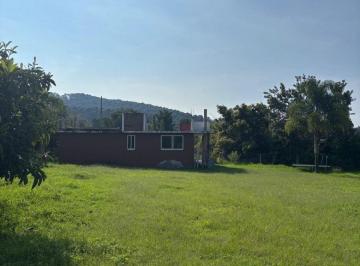 Casa de 2 habitaciones, Valle de Bravo · Renta de Casa con Amplio Jardín en Acatitlán