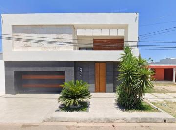 Casa de 6 habitaciones, Navojoa · Casa con Alberca en sonora.¡Súper Precio!