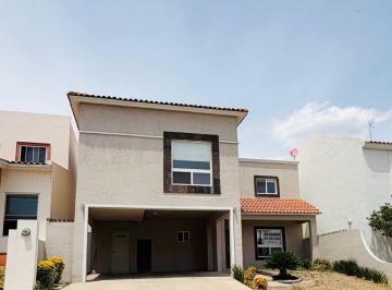Casa · 288m² · 4 Recámaras · 2 Estacionamientos · Casa en Venta en Cantera (4 Recámaras)