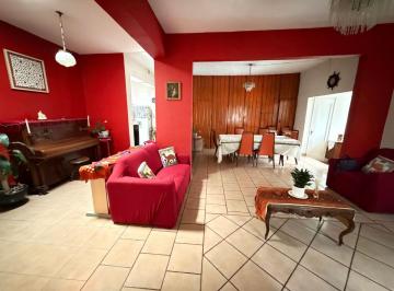 Casa de 4 habitaciones, Benito Juárez · Casa en Venta con Amplios Espacios y Uso de Suelo en La Colonia Postal, Benito Juárez