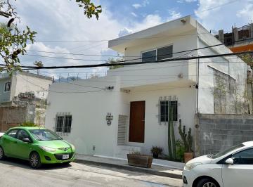 Casa de 2 habitaciones, San Pedro Garza García · Casa Udem & Via Cordillera