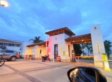 Casa de 3 habitaciones, León · Casa en Renta en La Marina Residencial