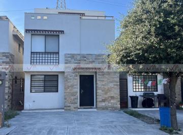Casa · 150m² · 3 Recámaras · 2 Estacionamientos · Casa en Venta en Altabrisa