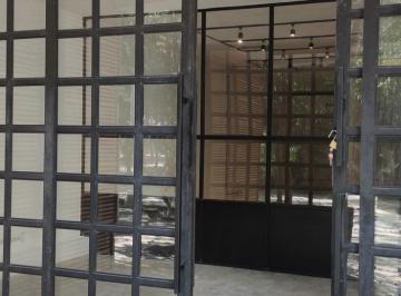 Local comercial · 143m² · Amplio Local Comercial en La Zona Peatonal de Aldea Zama