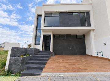 Casa · 210m² · 3 Recámaras · 2 Estacionamientos · Casa en Venta, Parque Cobá, Lomas de Angelópolis III, Puebla