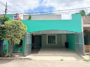 Casa · 164m² · 4 Recámaras · 2 Estacionamientos · Casa en Venta en Merida, Francisco de Montejo, Libre de Gravamen
