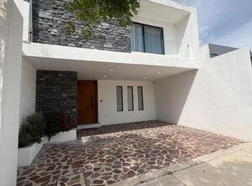 Casa de 3 habitaciones, León · Casa Amueblada en Renta Mayorca Re