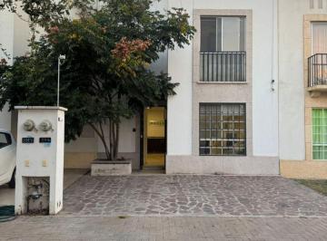Casa · 97m² · 3 Recámaras · 2 Estacionamientos · Casa Amueblada en Renta en Fraccionamiento El Dorado, León, Guanajuato