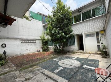 Casa · 237m² · 3 Recámaras · 2 Estacionamientos · Casa en Venta en Colonia del Parque, a Unos Pasos de Parque Toreo