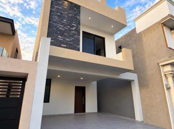 Casa · 270m² · 4 Recámaras · 2 Estacionamientos · Casa en Tampico