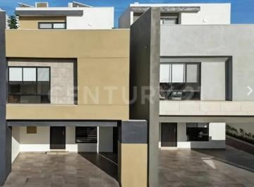 Casa de 3 habitaciones, García · Casa en Venta en Cumbres, Monterrey, Nuevo Leon