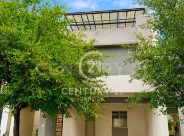 Casa de 3 habitaciones, Monterrey · Casa en Venta en Cerradas de Valle Alto, Monterrey, Nuevo Leon