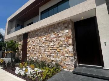 1 · Vendo Residencia Cerca de Plaz El Dorado