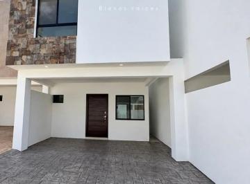 Casa · 3 Recámaras · 2 Estacionamientos · Casas en Renta Col. Campbell
