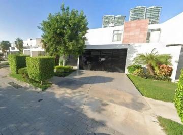 Casa de 4 habitaciones, Mérida · Hermosa Casa en Venta Al Norte de Mérida Junto a Perif. de Mérida Lic. Manuel Berzunza