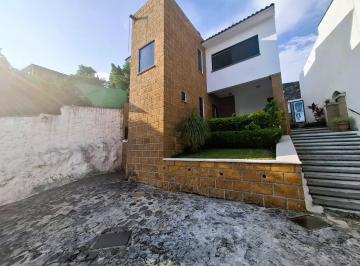 Casa · 260m² · 4 Recámaras · 2 Estacionamientos · Venta de Casa en Privada en Lomas de Cortes