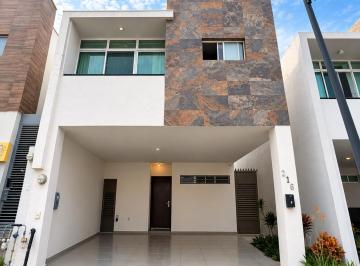 Casa de 3 habitaciones, Monterrey · Casa Equipada en Renta en Paseo del Vergel | 3 Recámaras + Albercas | $29,000