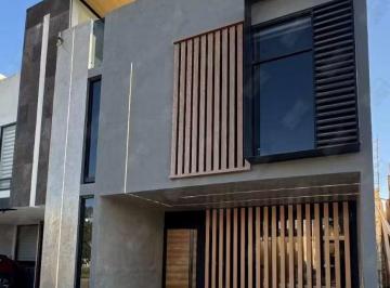 Casa de 4 habitaciones, Mineral de la Reforma · Casa Frente Àrea Verde con Acabados Premium en Alvento