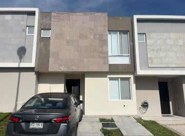 Casa de 3 habitaciones, El Marqués · Casa Renta Zakia