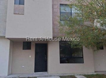 Casa en condominio de 3 habitaciones, El Marqués · Casa en Venta en Rincones del Marqués con Sala de Tv