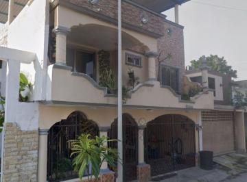 Casa de 4 habitaciones, Centro · Casa en Venta en Blancas Mariposas, Villahermosa, Tabasco.
