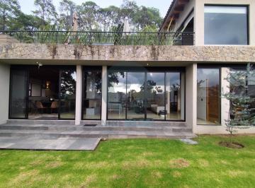 Casa en condominio · 317m² · 4 Recámaras · 2 Estacionamientos · Casa Nueva en Venta con Vista Al Lago en Avándaro