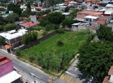 Terreno / Lote , Emiliano Zapata · Terreno en Esquina de 982 m² en 3 de Mayo