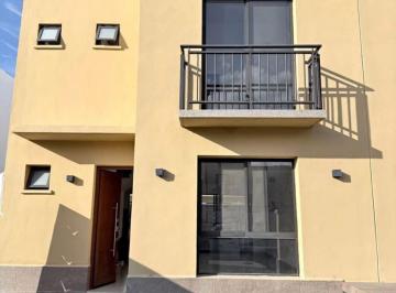 Casa de 3 habitaciones, León · Casa en Renta en Villa Asturiana, Cerca de Puerto Interior. Zona Sur.
