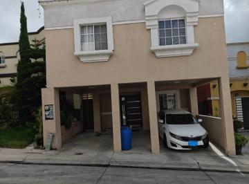 Casa de 4 habitaciones, Tijuana · Casa en Venta en Urbi Quinta del Cedro, Se Aceptan Creditos