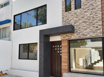 Casa de 3 habitaciones, Naucalpan de Juárez · Se Vende Casa en Ciudad Satélite