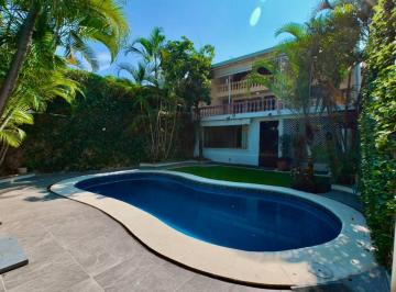 Casa de 4 habitaciones, Cuernavaca · Residencia con Alberca y 300 m² de Terreno en Vista Hermosa