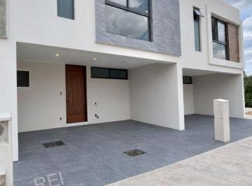 Casa Venta 94m² de 3 habitaciones · Casa en Venta, Colonia Agua Blanca Cerca de Bugambilias, Zapopan