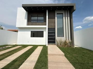 Casa · 200m² · 4 Recámaras · Casa en Venta en Altos de Oaxtepec Morelos
