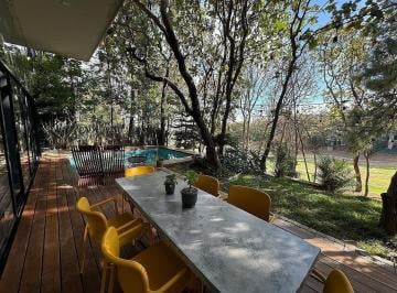 d2f391ed6ceb97e999726c730f248d9934c8b53a81aa0a2360c450a0f6dda76d · Hermosa Casa Amueblada en Venta Junto a Campo de Golf