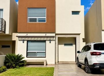 Casa de 3 habitaciones, Saltillo · Casa en Venta en Terranova Residencial Al Norte de Saltillo