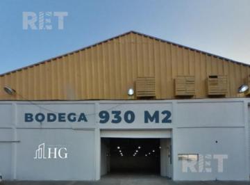 Local comercial · 930m² · 4 Estacionamientos · Bodega con Oficinas en Laguna de La Herradura