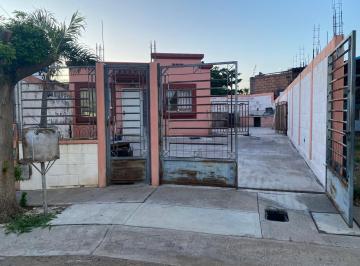 FACHADA PRINCIPAL · Casa Original con Tiene Terreno Excedente