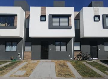 Casa de 3 habitaciones, El Marqués · Se Renta Casa en Zakia Condominio Riscos