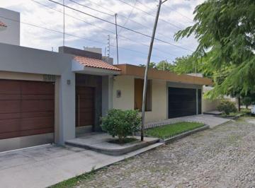 Casa de 5 habitaciones, Apatzingán · Casa en Venta en Col La Independencia Apatzingan Michoacan