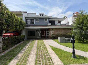 Casa de 3 habitaciones, Zapopan · Casa en Venta Valle Real