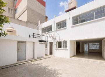 Casa · 398m² · 4 Recámaras · 3 Estacionamientos · Casa con Uso de Suelo en Merced Gomez