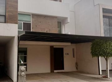 Casa · 190m² · 3 Recámaras · 2 Estacionamientos · Casa en Renta La Antigua Cementera