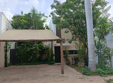 Casa · 204m² · 3 Recámaras · 2 Estacionamientos · Casa en Renta en Santa Rita Cholul Mérida Yucatán